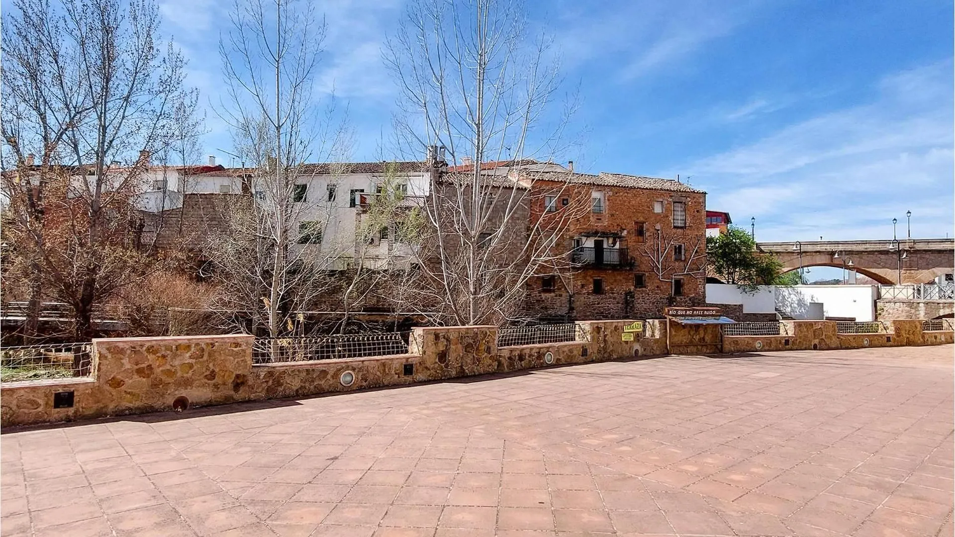 Gorgeous Apartment In Puente De Genave With Sauna