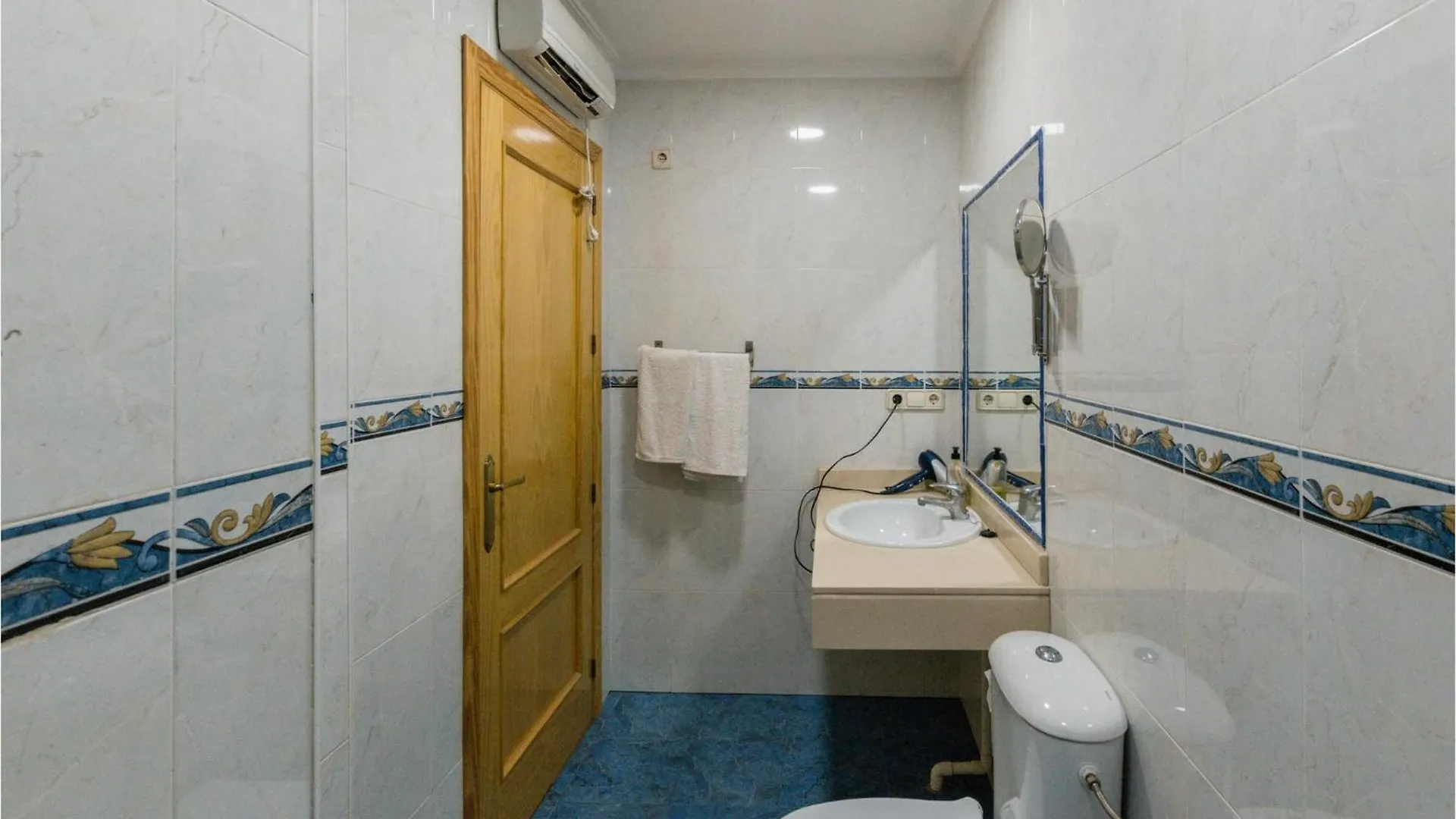 Gorgeous Apartment In Puente De Genave With Sauna 0*,